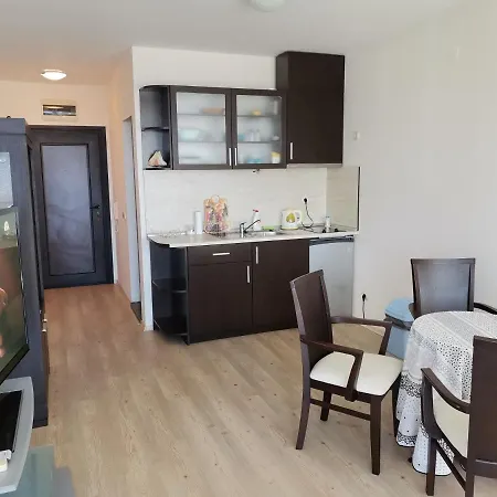 Apartment Ахтопол, Апартамент На Първа Линия, 2 Басейна *